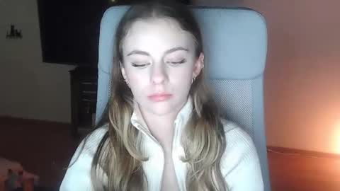 AriaCreazy online show from November 3, 9:16 pm