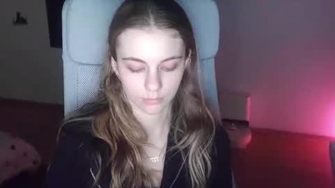 AriaCreazy online show from November 29, 9:22 pm