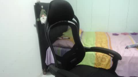 ...Ariana... online show from November 19, 6:50 pm