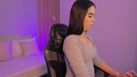 A R I A D N A online show from February 21, 7:39 pm