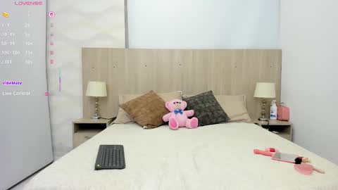 Snapshot of ariadna_gonzales chatting on October 22, 3:21 am Ariadna online show from October 22, 3:21 am