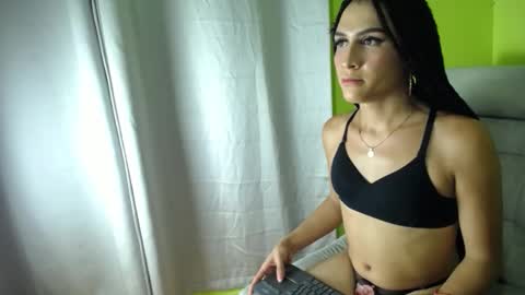 Ariana  online show from November 8, 7:17 pm