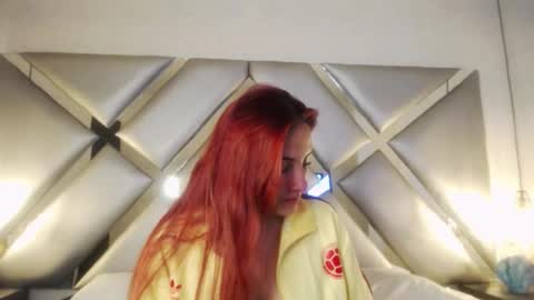 ariana_velvet online show from February 4, 12:40 am