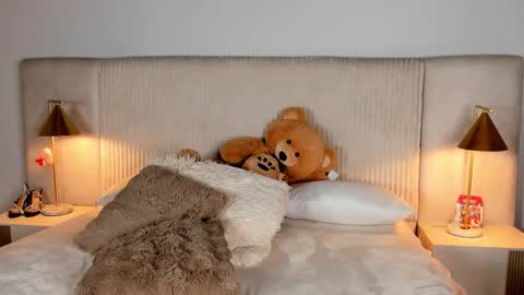 Susan online show from March 13, 9:18 pm