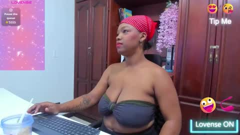 Andrea online show from November 18, 1:36 pm