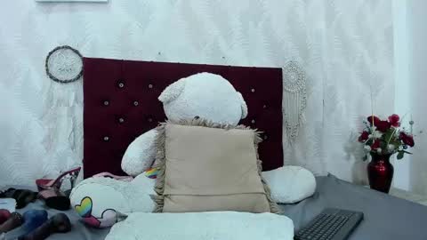 Snapshot of arianadiosa1 chatting on March 5, 2:01 pm Ariana diosa online show from March 5, 2:01 pm