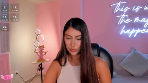 Ariana Dumont online show from November 5, 11:45 am