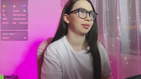 arianahot777 online show from November 17, 8:00 pm