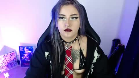 help me 100 hands up my OF is Free  online show from April 23, 10:11 pm