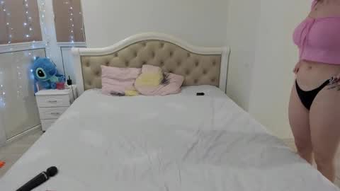 Snapshot of arianightx chatting on January 7, 2:53 am arianightx online show from January 7, 2:53 am