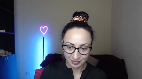 Snapshot of arianna_tifany chatting on February 5, 2:40 am Arianna online show from February 5, 2:40 am