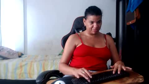 ariannaloovel online show from June 26, 5:40 pm