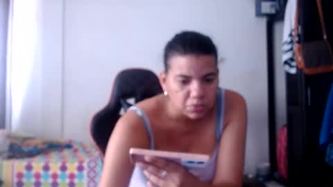 ariannaloovel online show from July 24, 6:05 pm