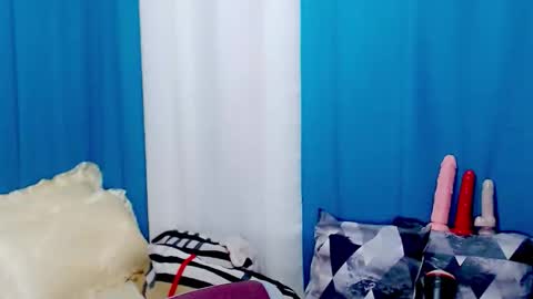 ARIANNE CUMS  online show from February 9, 10:12 pm