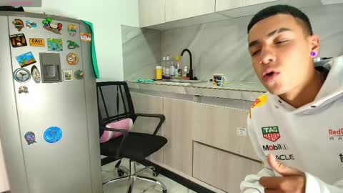 ariatna_andy online show from April 22, 9:22 pm