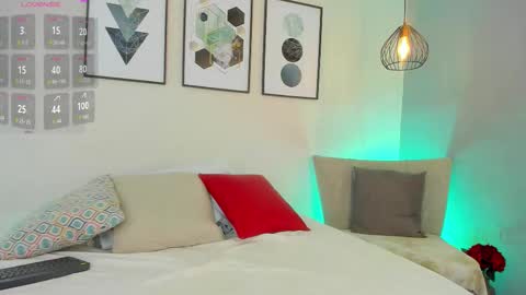 Aria online show from March 7, 7:30 am