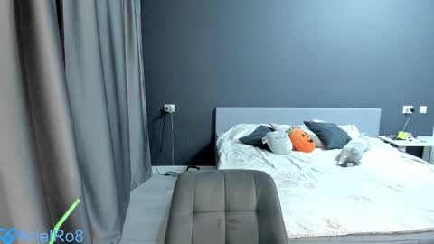 Ariel online show from November 5, 7:27 pm