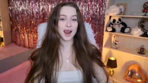 arielsykes online show from April 16, 7:03 pm