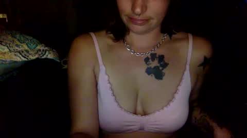 ariel  colin when hes here online show from November 5, 11:51 pm