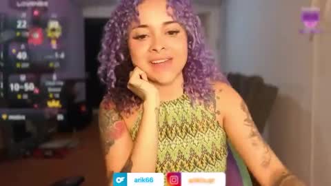Snapshot of arikatorres chatting on October 7, 11:45 pm Arin online show from October 7, 11:45 pm