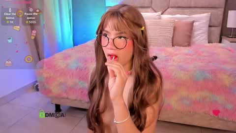Ari  online show from March 18, 8:37 pm