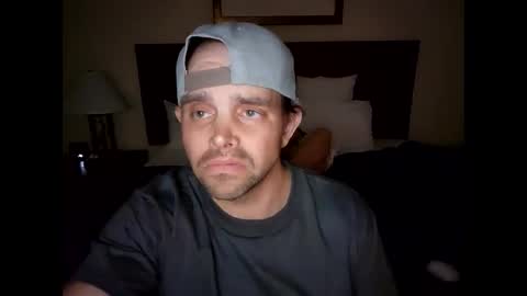 Snapshot of arky30 chatting on October 28, 4:35 am Nutter Butter online show from October 28, 4:35 am