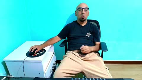 arnelux72 online show from July 1, 5:38 am