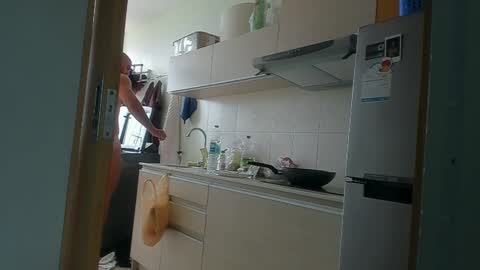 ARNI STRONG online show from December 5, 3:53 am