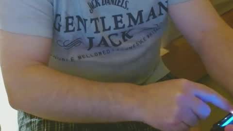 Snapshot of arnie12 chatting on December 3, 10:23 am Arnie  online show from December 3, 10:23 am