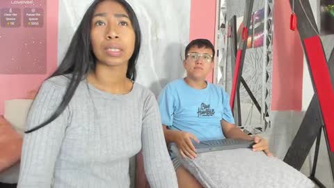 Alexa  Aron online show from February 8, 1:22 pm