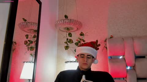 Aron Falcon online show from December 28, 11:52 am