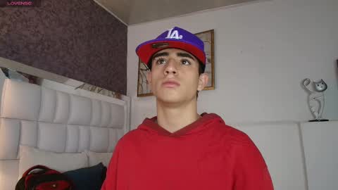 Aron Falcon online show from February 26, 3:21 pm