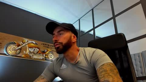 Snapshot of arongrant chatting on September 28, 9:07 am AronGrant online show from September 28, 9:07 am