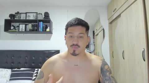 ARON  Independent model  online show from November 3, 6:36 am