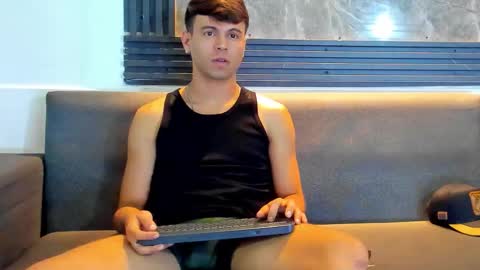 Aroon   online show from January 17, 11:46 pm