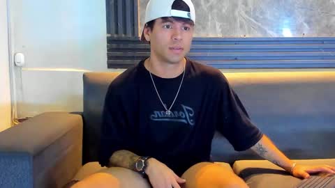 Aroon   online show from January 11, 9:21 pm