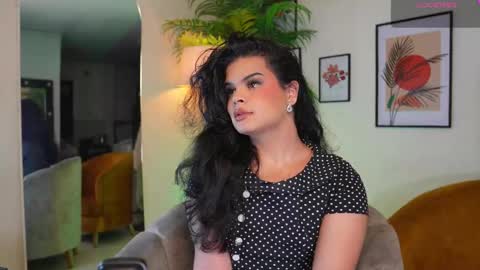 Chloe  online show from March 8, 4:28 pm