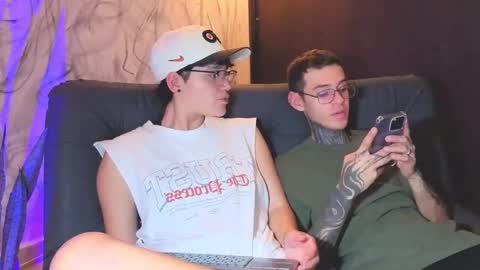   online show from December 22, 1:12 am