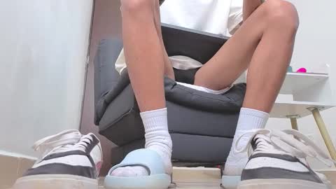   online show from November 1, 11:42 am