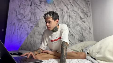   online show from March 29, 10:44 pm