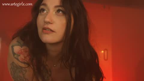 Maya online show from April 15, 7:58 pm