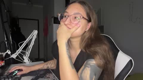 Mia  online show from February 27, 3:26 pm