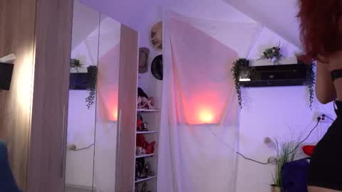 Amalia online show from November 24, 1:04 am