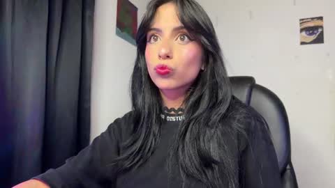   Independent Model online show from July 22, 2:46 am