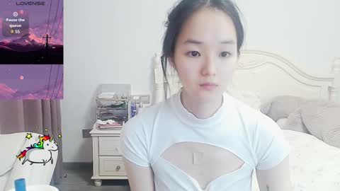 Lily online show from March 26, 4:51 am