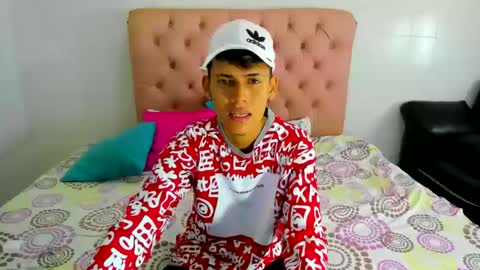 Snapshot of asbeell_grigory chatting on September 22, 9:19 pm asbeell grigory online show from September 22, 9:19 pm