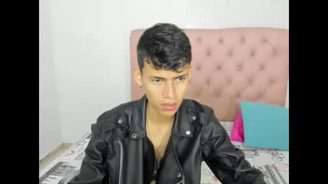 Snapshot of asbeell_grigory chatting on October 18, 8:57 pm asbeell grigory online show from October 18, 8:57 pm