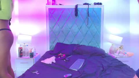 Snapshot of asha_zuri_and_adam chatting on September 9, 1:33 pm asha_zuri_and_adam online show from September 9, 1:33 pm