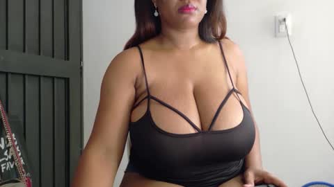 ashanty_1012 online show from October 30, 4:18 pm