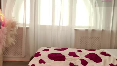 Ash online show from April 14, 12:19 pm